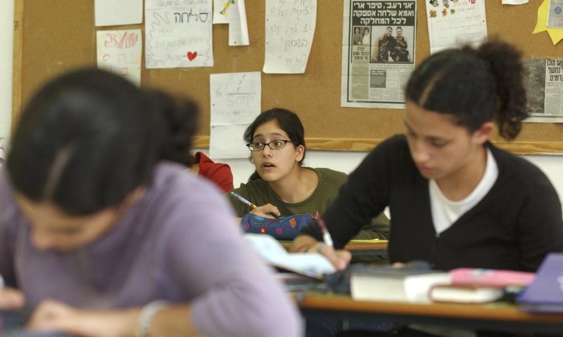 חצי מהתיכונים הערכיים: אולפנות וישיבות תיכוניות