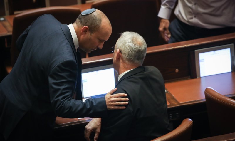 גנץ לרה"מ: הסר החיסיון מפרוטוקול דיוני הקורונה