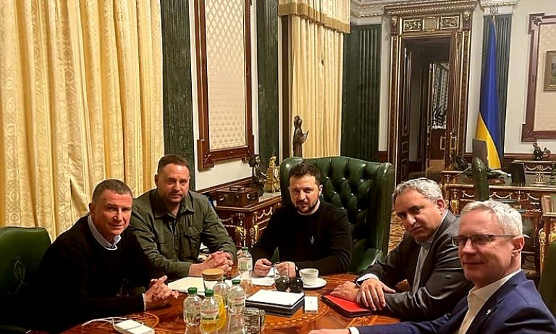 הח"כים נפגשו עם זלנסקי בקייב: "להגביר את הסיוע"