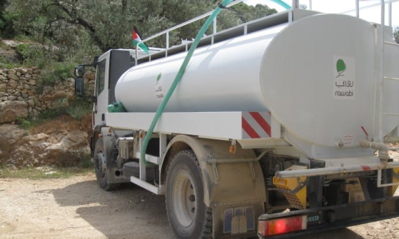 על חם: מיכלית פלסטינית גונבת מים משמורת טבע