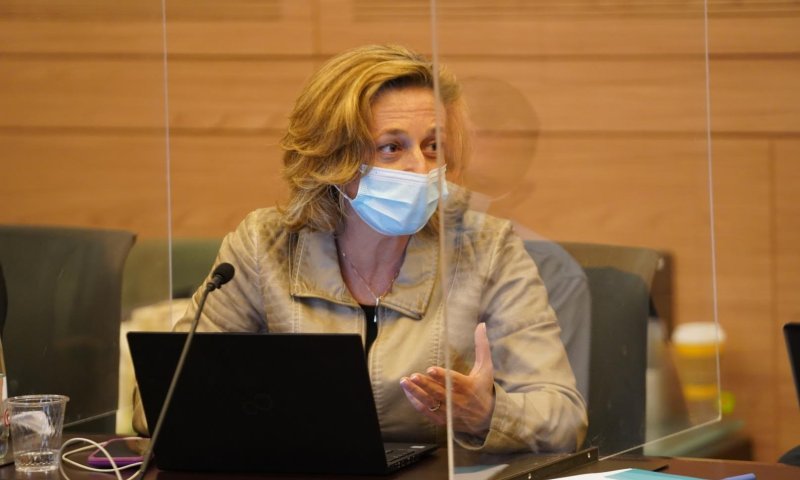 מביך: באמצע הוועדה קללה נשמעה לעבר אלרעי פרייס