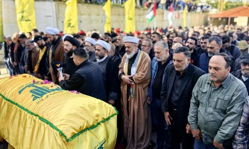 הרתעה? חיזבאללה קיים תהלוכה 200 מטר מהגבול