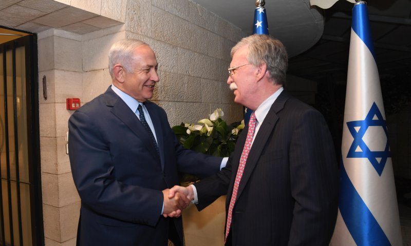 יחסי ישראל ארה"ב: נתניהו נועד עם היועץ לביטחון לאומי של ארה"ב