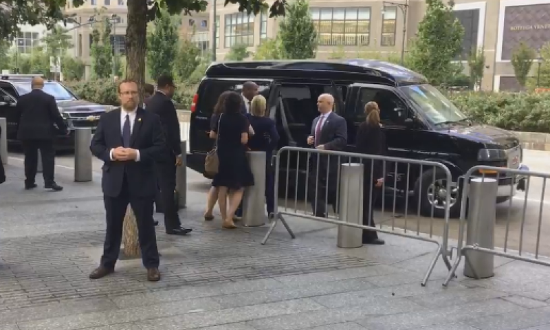 הקריסה של הילרי &bull;במטה מתעקשים: מדובר בדלקת ריאות