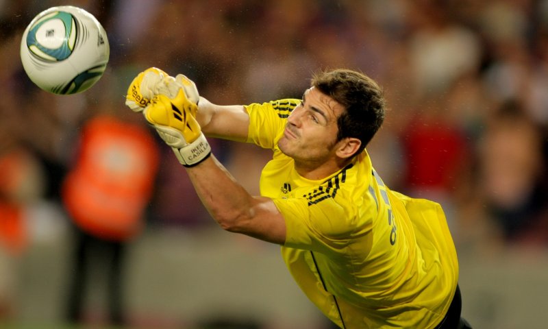 השוער האגדי איקר קסיאס יגיע לישראל