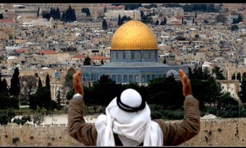 עמיר בניון בשיר מחאה חריף: "ירושלים של חוסיין"