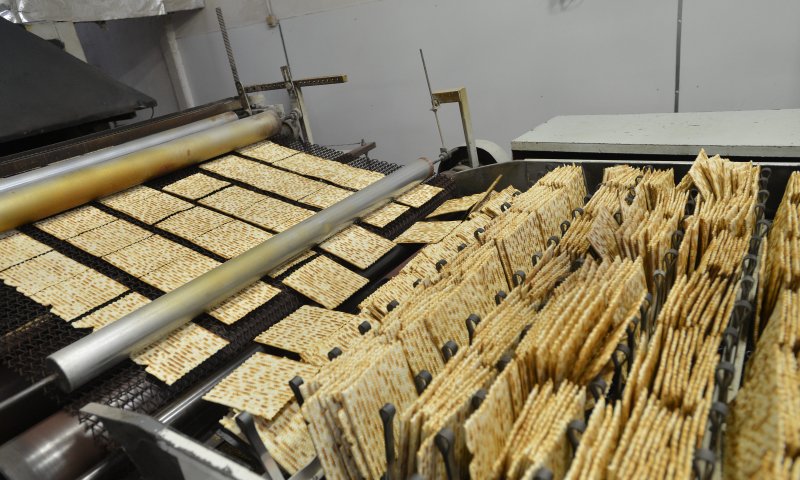 פסח תשע"ה: בעולם היהודי אוכלים יותר מצות