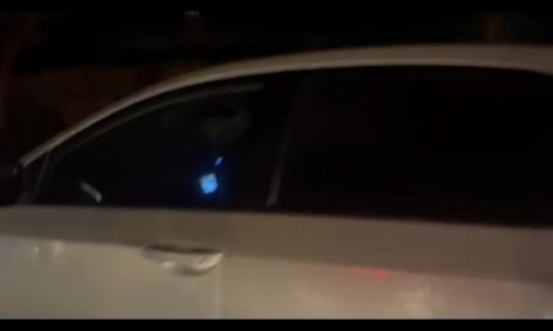 חשד לניסיון חטיפה: ניסו להכניס צעירה לרכב בכוח