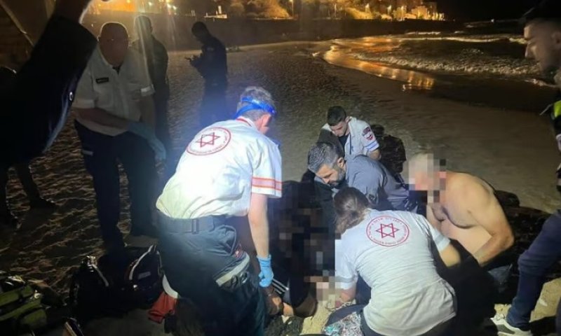 אסון במים: בן 15 טבע למוות בחוף הים ביפו