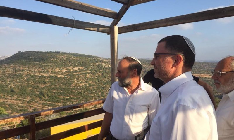 שנה לפיגוע הקשה; יו"ר הכנסת הגיע לנווה צוף