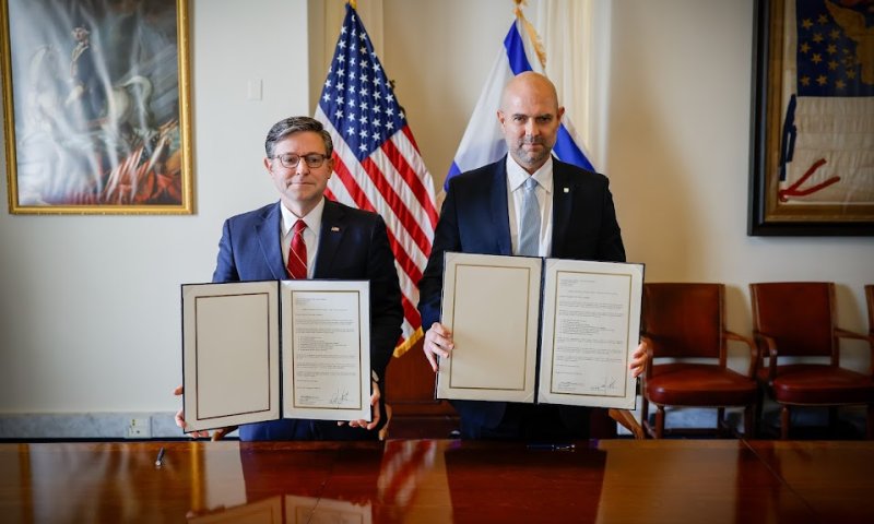 אוחנה וג'ונסון משיקים יוזמה בינלאומית להענקת פרס נובל לטראמפ