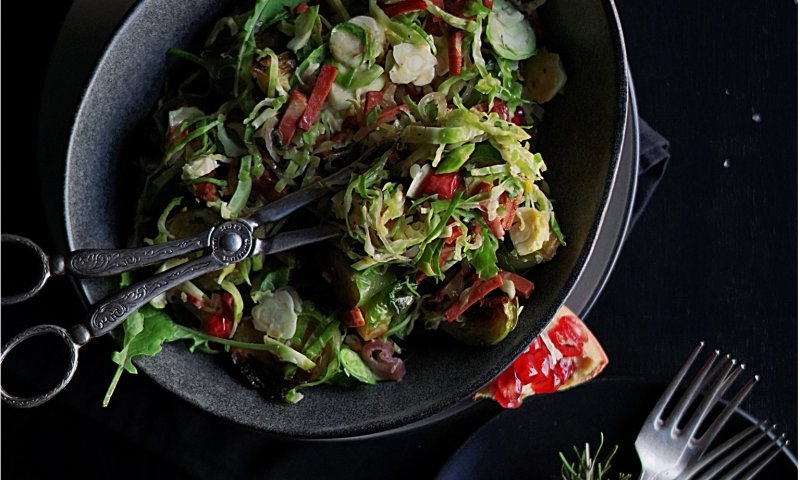 במיוחד לראש השנה: מתכון לסלט כרוב ניצנים עם רימון