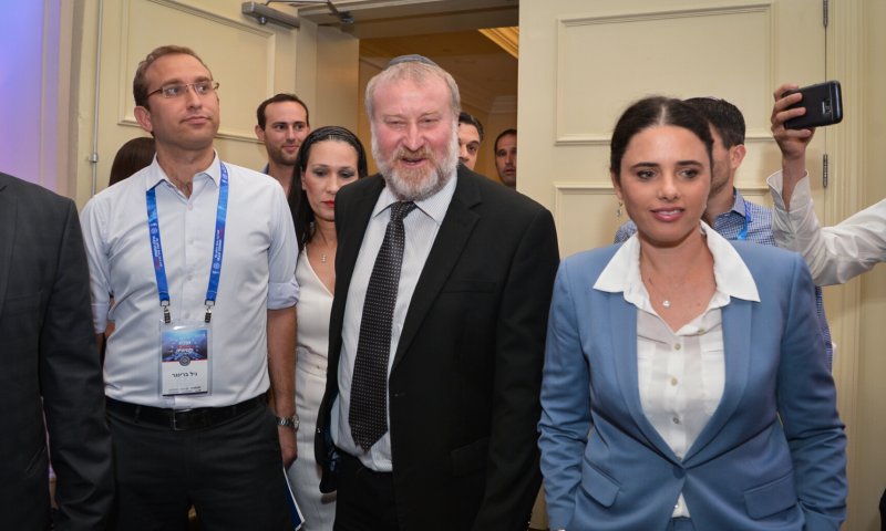 מנדבליט נגד חוק ההסדרה: "חוק בלתי חוקתי"