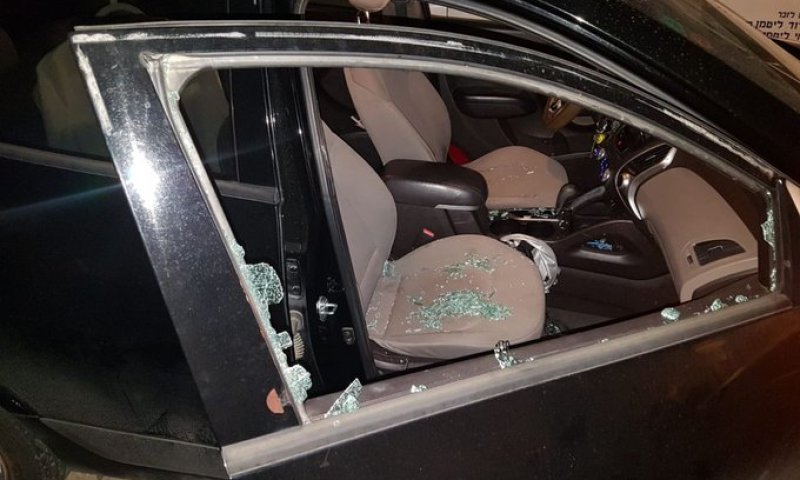 דיווח: פיגוע אבנים בכביש 55, גבר נפצע באורח קל