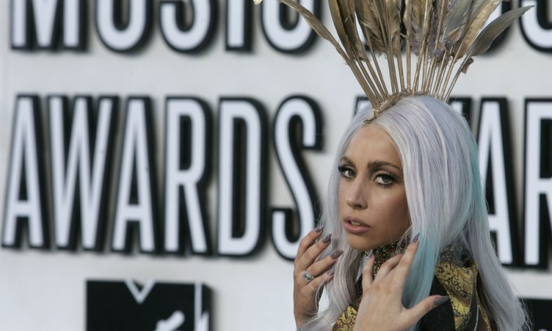 פסטיבל המסכות: ליידי גאגא בטקס פרסי הMTV