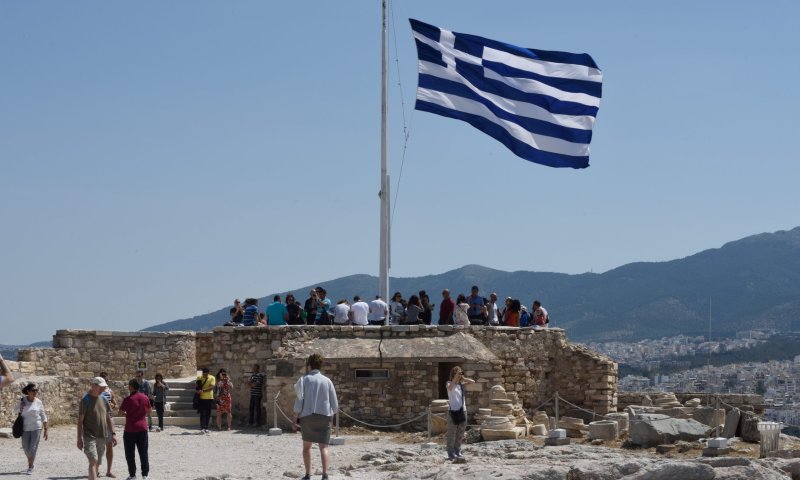 נגמרה החגיגה: יוון תצטרף לרשימת המדינות האדומות