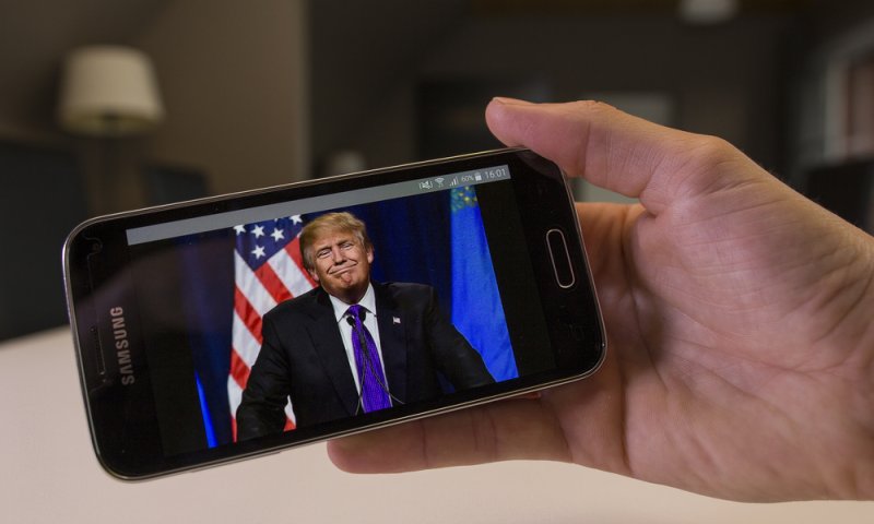 מדוע טראמפ החליט לשלוח סמס לכל אזרחי ארה"ב?