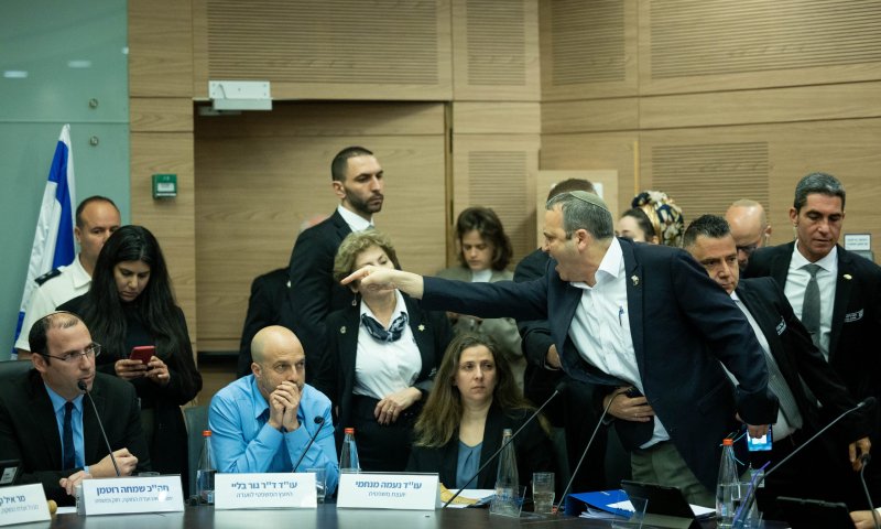 האופוזיציה דורשת מרוטמן: "תמשוך את הצעת החוק"