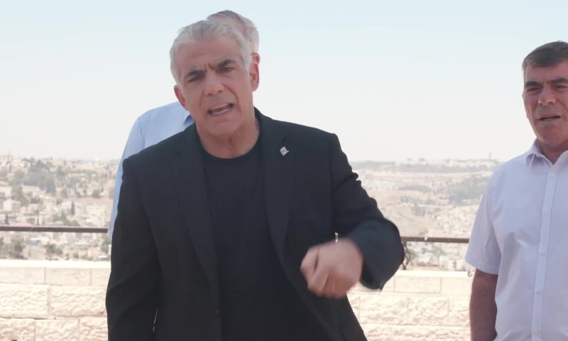 לפיד קורא לבנט ושקד: "אל תחברו לכהניסטים"