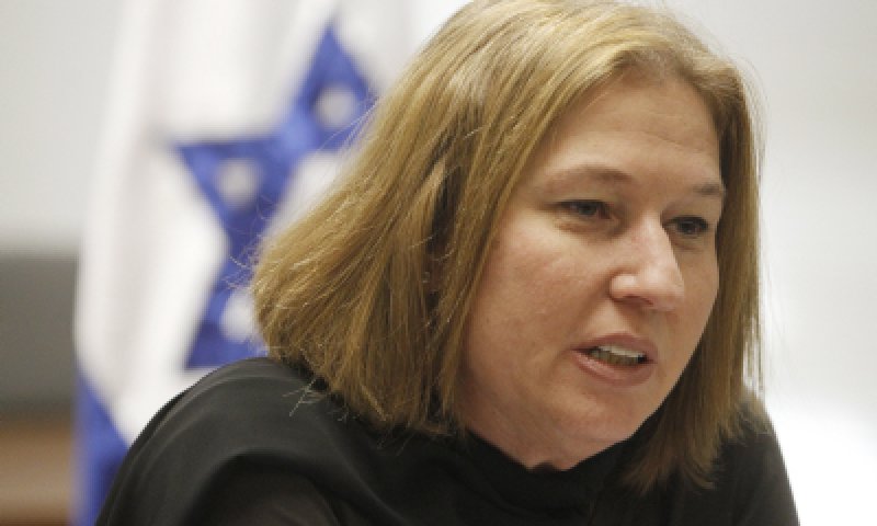 חילופי מהלומות מילוליות בין אורי אריאל וציפי לבני