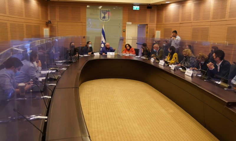 עדויות מול ח"כים: "מורה ליוגה התאבדה"