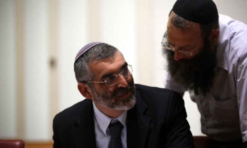 בן ארי: מי שתמך בעסקת שליט &ndash; שיתפטר