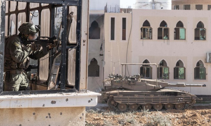 צפו: כטב"מ חיסל מחבלים שהעמיסו משאית אמל"ח