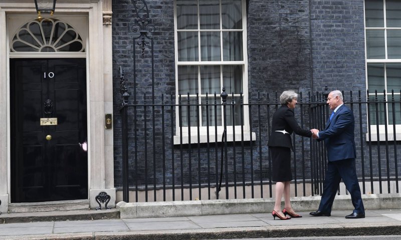 "מודאגת מאד מההתנחלויות הלא חוקיות"