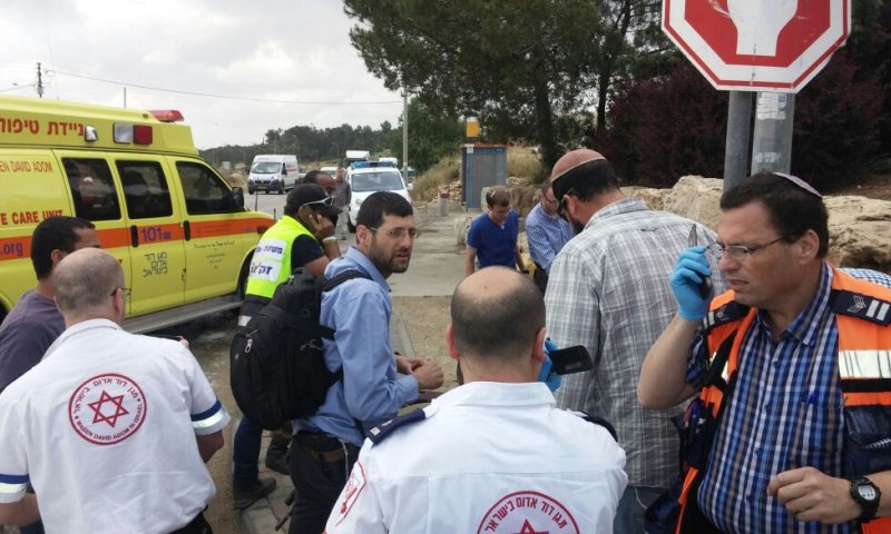 פיגוע דריסה באלון שבות; שלושה נערים נפצעו