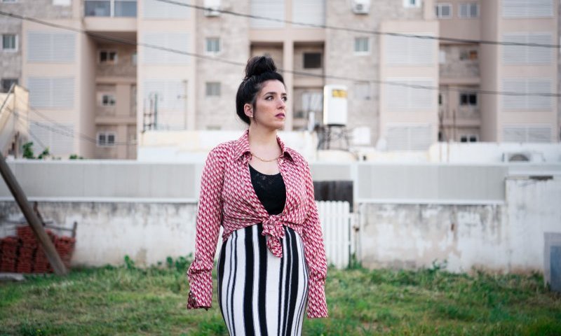 הזמרת והמגישה הסרוגה: זמר מוכר מאוד הטריד אותי מינית