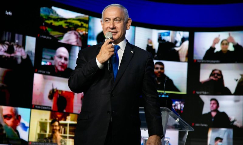 נתניהו פתח קמפיין &ndash; לפיד עקץ בטוויטר