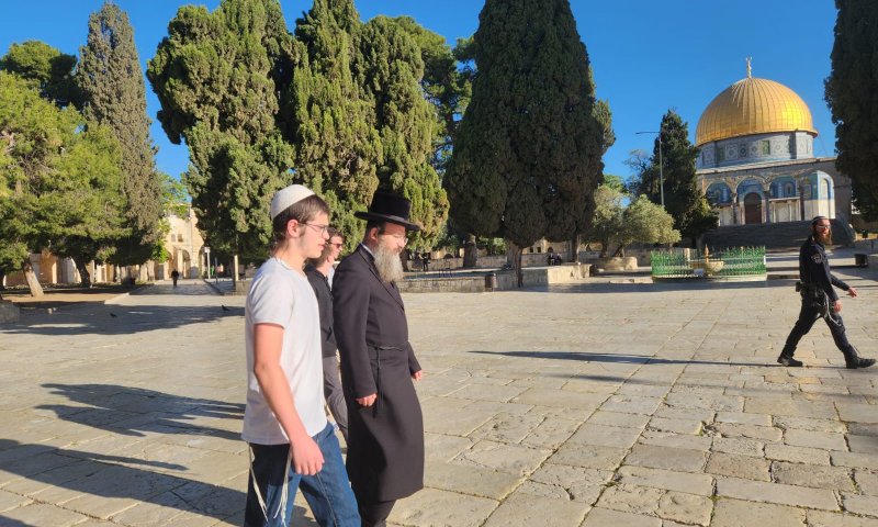 מרגש: חתן חידון התנ"ך עלה להר הבית להודות על זכייתו