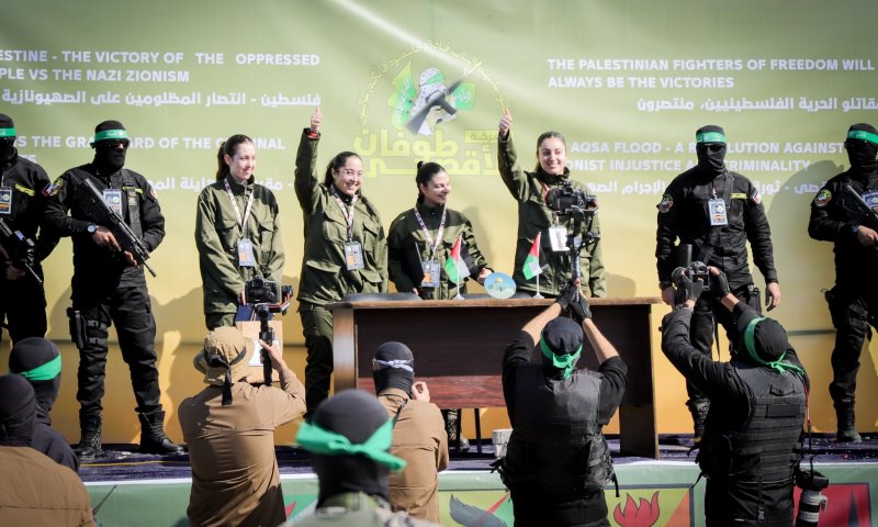 "אכלה עד שהתנפחה לה הבטן": החטופות בעדויות חדשות