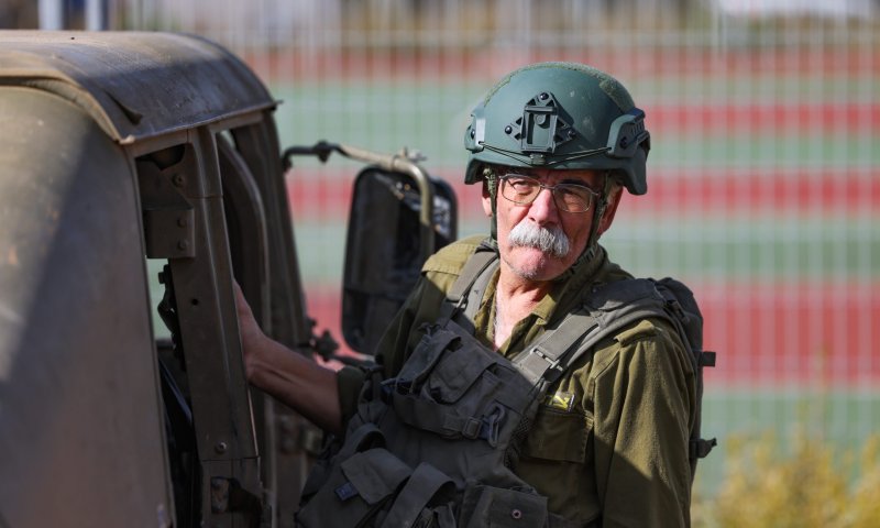 שידור ישיר: זאב ז'אבו ארליך מובא למנוחות בבית העלמין בעפרה