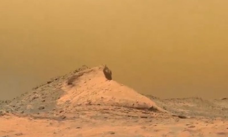 תיעוד דרמטי: כך נראים ההרים במאדים | צפו