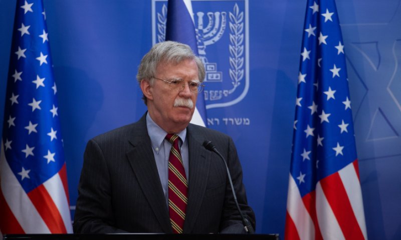 בולטון: "פוטין לא יכול להוציא את איראן מסוריה"