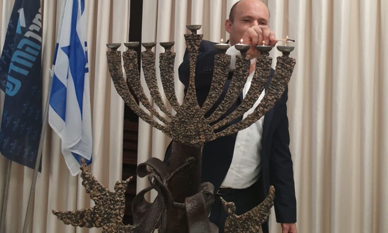 בנט בחברון: "עוד שכונה אחת בעיר האבות &ndash; דיינו"