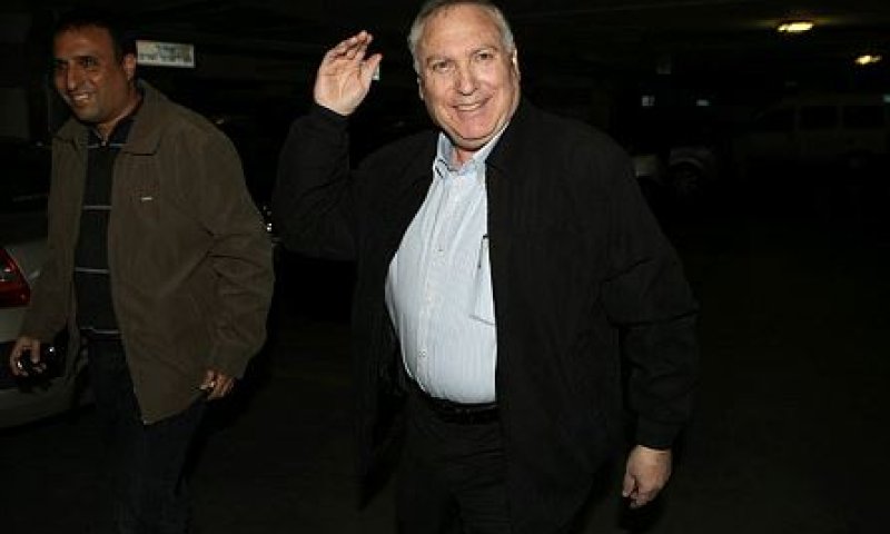 "פחדן": המסרון שמסעיר את המערכת הפוליטית