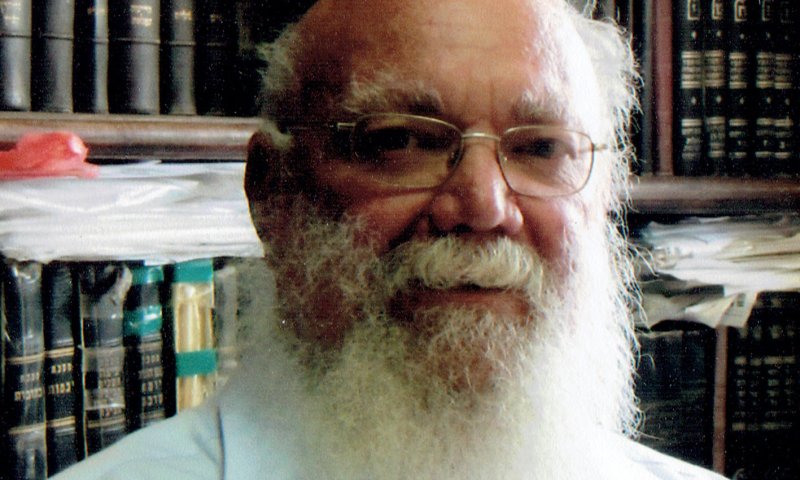 נר חנוכה: כבתה- אין זקוק לה/ הרב יעקב פילבר