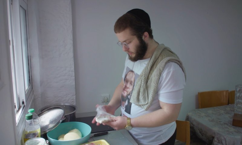 "לא יכול לכפות": הכירו את חסיד גור מ'בואו לאכול איתי' | ראיון