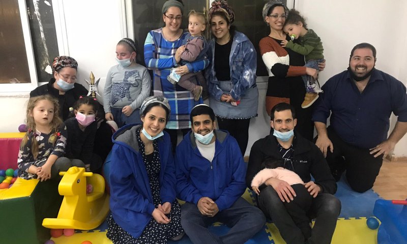 קהילת בני עקיבא בקרית ים לא נותנת לקשישים למות לבד בבית