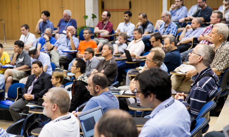 למרות המצב 100 מתמטיקאים במכון לב