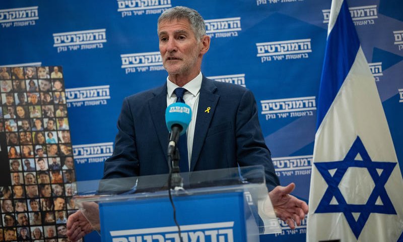 יאיר גולן: מי שבעד פיטורי היועמ"שית &ndash; שותף לבגידה במדינה