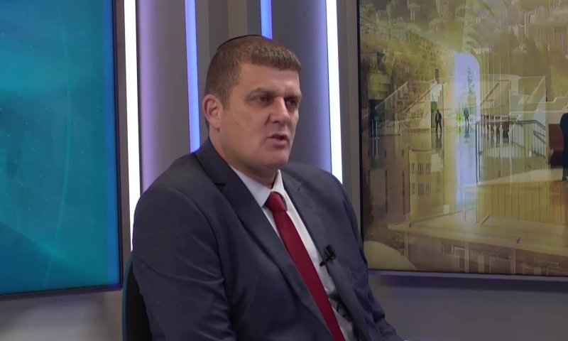 צפו | עמית הלוי מתפוצץ על איבתיסאם מראענה