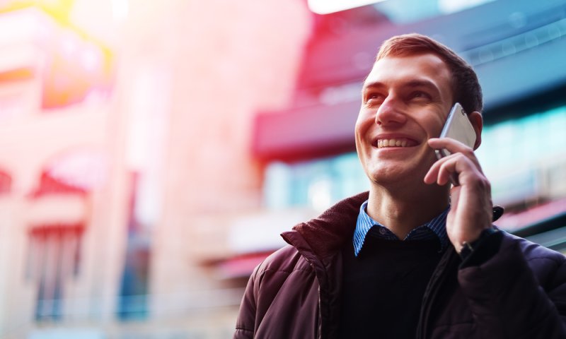 כמה פעמים אפשר לאחל חג שמח לדודים בחו"ל ב 1000 דקות?