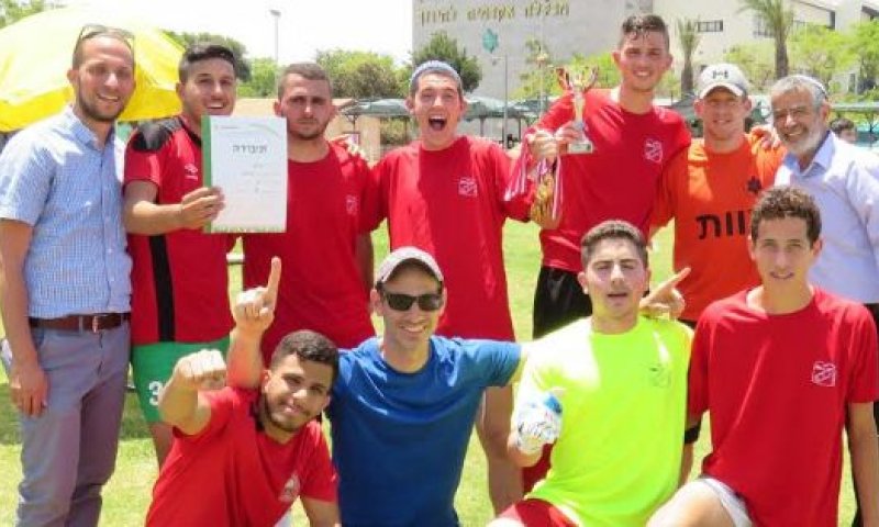 ישיבת רעננה זכתה באליפות הישיבות בקטרגל