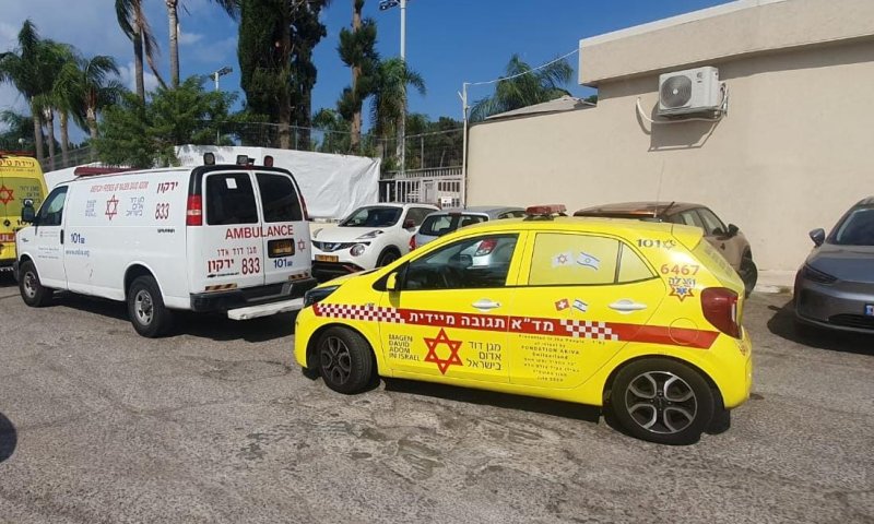 רמת השרון: החייאה בגבר בן 80 שטבע בבריכה, מצבו קשה