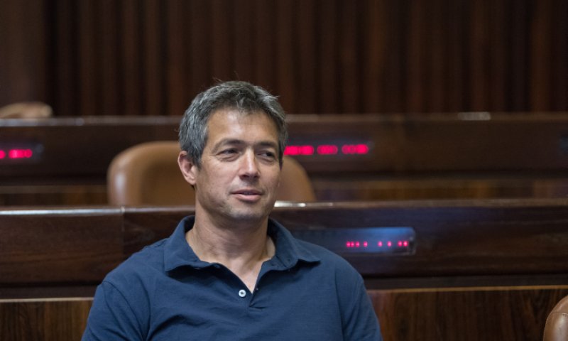 "לא פוסל את הרב פרץ": התכנית של הנדל וכחול לבן