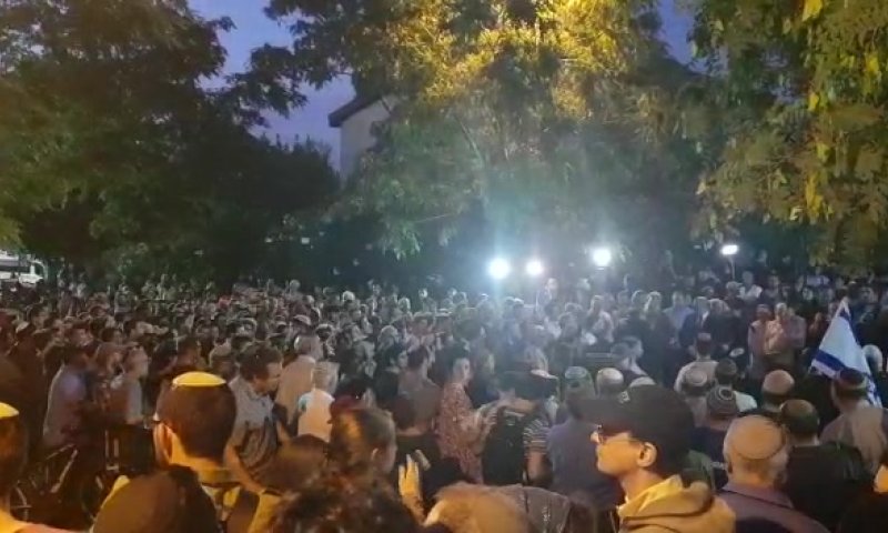 מצמרר: 'תפילה לעני' בהלוויית דביר שורק הי"ד