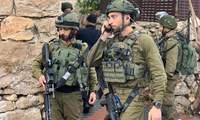 פצוע בינוני בדקירה בחברון וניסיון דקירה בשער שכם